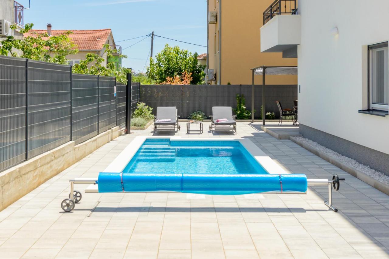 Appartamento New, Private Heated Swimming Pool, Free Parking, Trogir Centar Esterno foto
